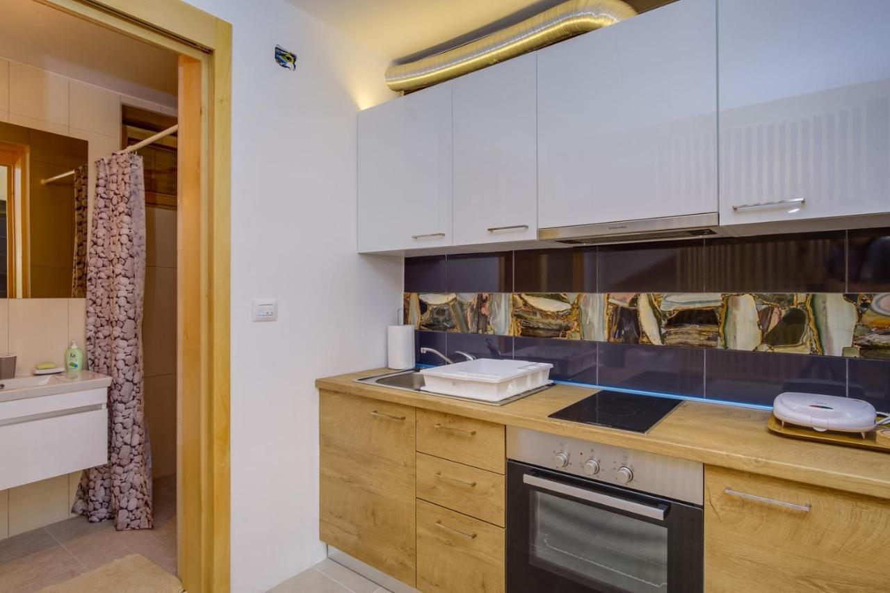 Elegant Apartment Iris Mali Lošinj Exterior foto